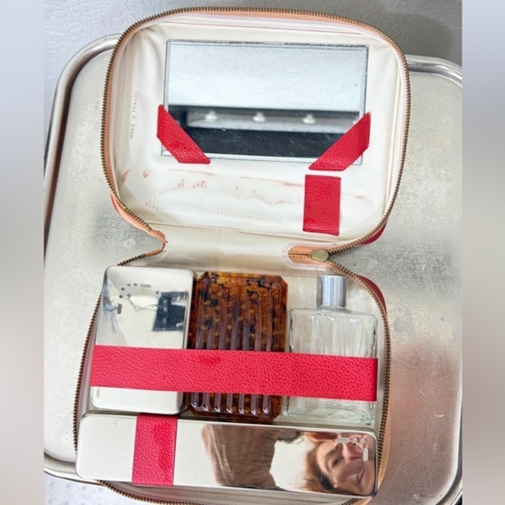 Vintage Red Leather Small toiletry Makeup Case with Mirror & accessories